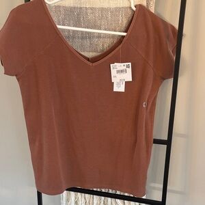 American Eagle Outfitters Ribbed V-Neck Short Sleeve Top - Rust
